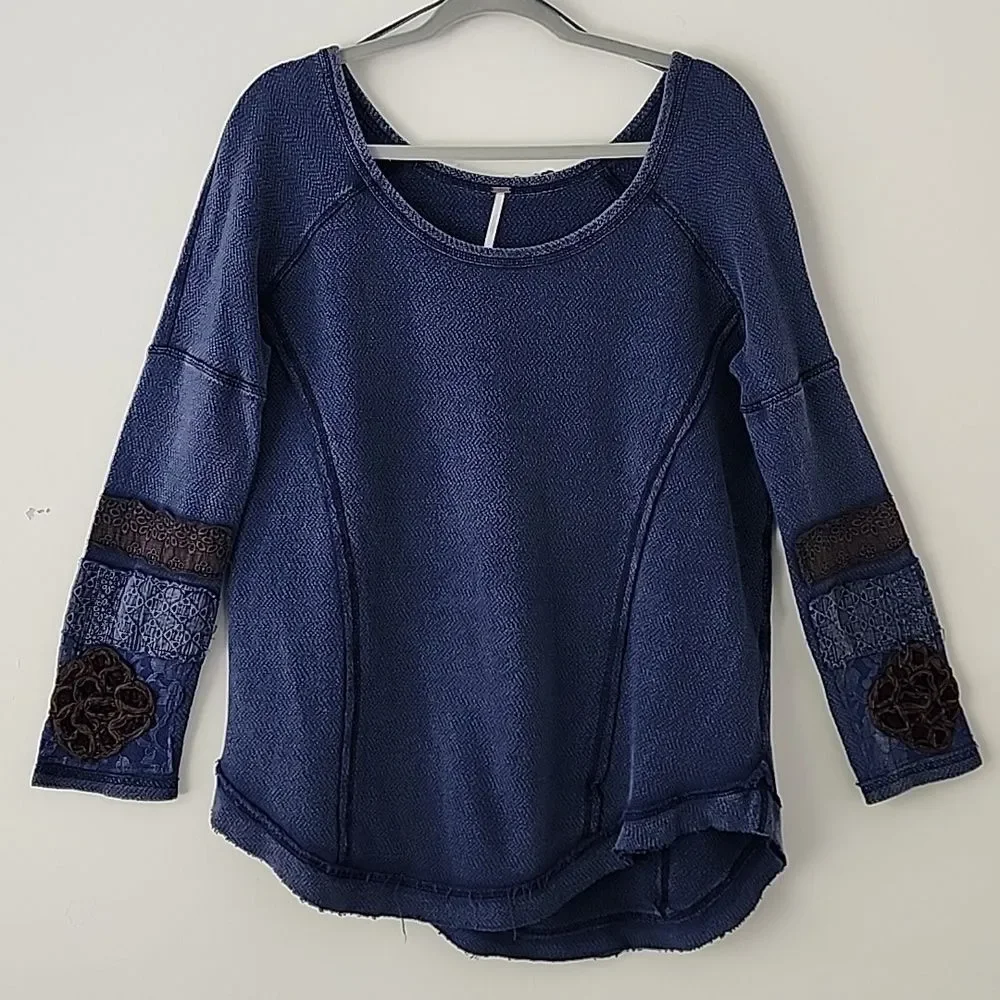Free People You Dont Own Me Navy Embroidered Oversized Long Sleeves Tunic Top M - Picture 11 of 11